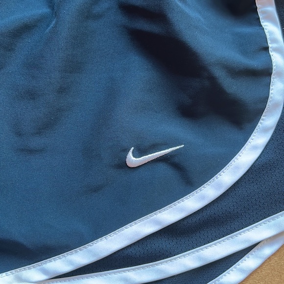 Nike Shorts - Picture 2 of 5